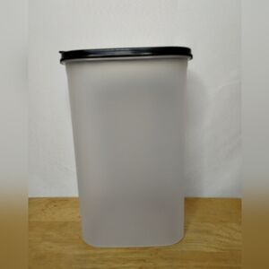 New black Tupperware oval number 5 modular mate with pour all seal